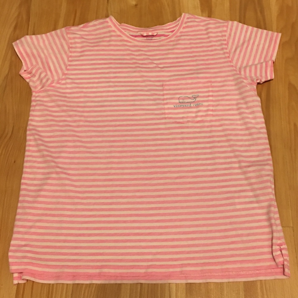 Women’s Vineyard Vines t shirt